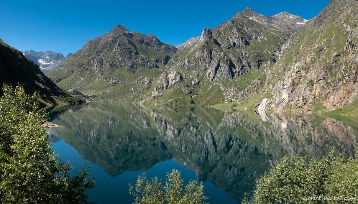 La Maison Des Vacances Auzat Bagian luar foto