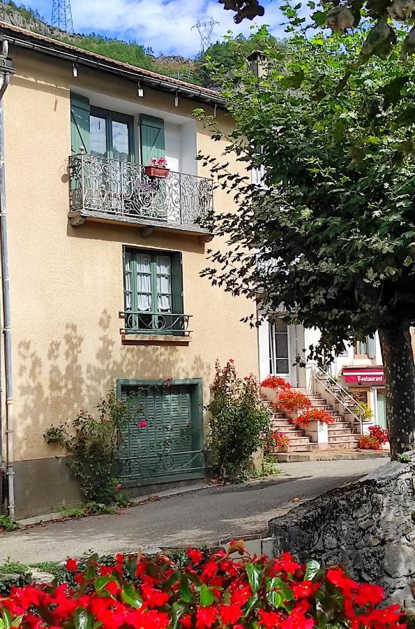 La Maison Des Vacances Auzat Bagian luar foto