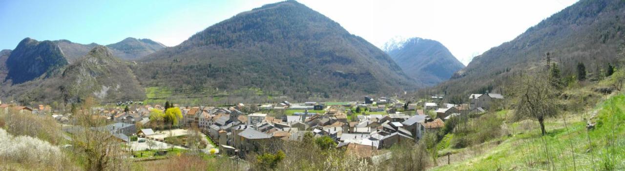 La Maison Des Vacances Auzat Bagian luar foto